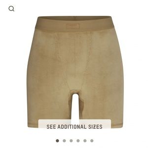 Skims Velour Bike Short NWT